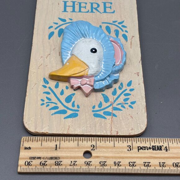 Country Goose Door Hanger Friends Gather Here Figi Graphics 1988 Farmhouse Folk - Picture 5 of 7
